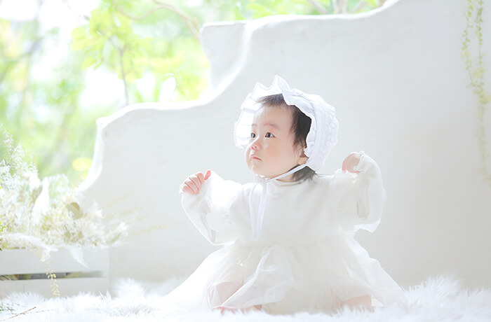 豊中市フォトスタジオピエノ:白いドレスを着た女の子